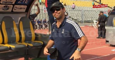بالصور.. وصول طاقم الإخراج البرتغالى لملعب مباراة مصر وغانا