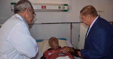 محافظ الإسماعيلية: لا يوجد عجز فى المستلزمات الطبية للغسيل الكلوى