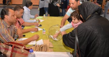  توزيع 539 وحدة سكنية فى القرعة الثالثة للزواج الحديث بالسويس