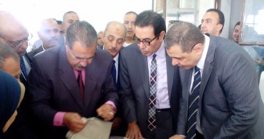 وزير القوى العاملة  يزور شركة الشوربجى ويؤكد: المنتج المصرى قادر على منافسة الأجنبى‎