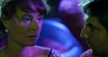 إقبال جماهيرى على فيلم "لسنا بمفردنا أبداً" فى دار الأوبرا