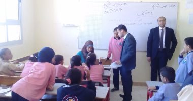 النيابة الإدارية تحقق مع مدرس أصاب تلميذا بتبول لا إرداى فى البحر الأحمر