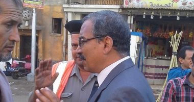 بالصور .. رئيس مدينة منوف يتفقد الشوارع والميادين 