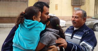 بالفيديو والصور.. أحد المفرج عنهم ببورسعيد: أتمنى الهدوء للبلاد