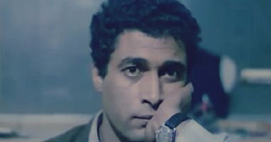 أردت حمايتها من هذا العالم القاسى.. تفاصيل قصة زواج وطلاق أحمد زكى وهالة فؤاد