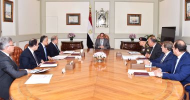 السيسي يعقد اجتماعا لمتابعة السياسات المالية ويوجه بتكثيف الرقابة على الأسواق