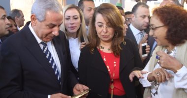 غادة والى: مشروعات الأسر المنتجة تساهم في زيادة الدخل ودورنا تسويق المنتجات