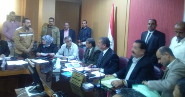 محافظ كفر الشيخ يستجيب لعلاج طفل مصاب بالورم