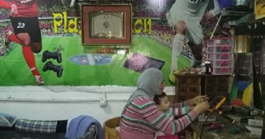 حكاية "رانيا رسيفير"..  تصلح أى جهاز فى ربع ساعة والشهادة "ابتدائية"