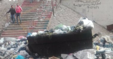 أهالى الخصوص يشكون طفح مياه المجارى وتراكم القمامة بنزلة الدائرى 