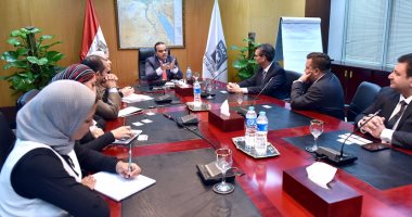 الاستثمار: مرسيدس ترغب فى التوسع بمصر وإندومى تدرس إنشاء مصنع جديد