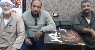 بالصور.. عاملون بمواقف فاقوس فى الشرقية يطالبون بتغيير الإدارة