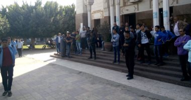 محافظ الإسماعيلية وقيادات المحافظة يشاركون فى تشيع جثمان بطلة مصر للمصارعة