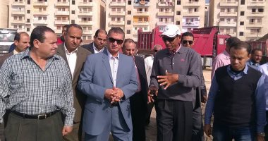 بالصور.. محافظ كفر الشيخ يتابع رفع تكريك بحيرة البرلس 