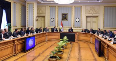 بالصور.. رئيس الوزراء يبحث تطوير امتحانات الثانوية العامة لمنع تكرار "التسريب"