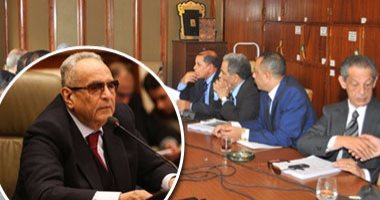 "القضاء خط أحمر".. نادى القضاة: قانون تعيين رؤساء الهيئات القضائية يمس استقلال "منصة العدل".. صاحب المشروع يرد: يعطى الهيئات الحرية فى الاختيار.. وتشريعية البرلمان تناقشه فى اجتماع الغد