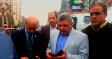 الصور.. بدء الحفر بشارع البحر بطنطا للبحث عن الماسورة المنفجرة