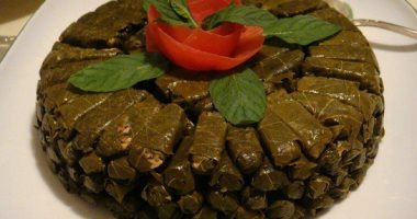 طريقة عمل محشى ورق العنب باللحمة المفرومة
