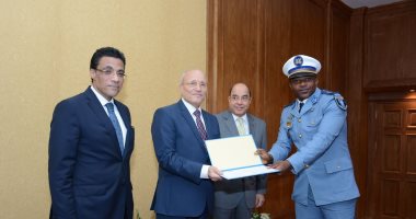 اختتام الدورة التدريبية فى "تكنولوجيا الألياف الضوئية" بمشاركة اللواء العصار