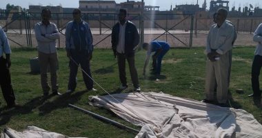 بالصور.. تدريب موظفى الأقصر على نصب الخيام والتعامل مع كوارث السيول