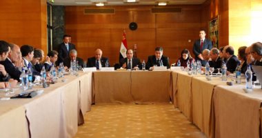  السيسى يستعرض مع رجال أعمال برتغاليين الفرص الاستثمارية فى مصر   