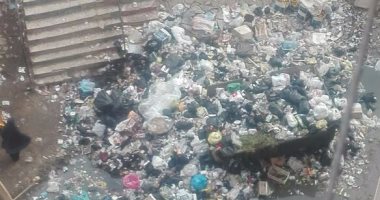 بالصور.. أهالى الأمير بالخصوص يعانون من مستنقع مياه المجارى والقمامة