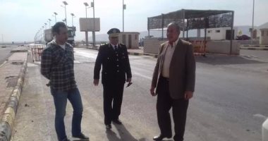 محافظ البحر الأحمر يتفقد الكمين الشمالى بالغردقة