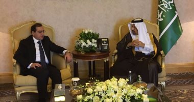 وزير البترول يعقد جلسة مباحثات مع وزير الطاقه السعودى