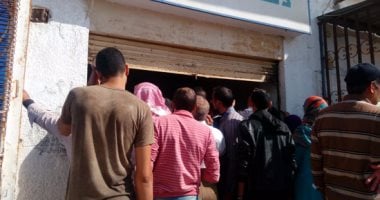 بالفيديو والصور.. زحام على شراء السكر بمجمع دلتا ماركت بطور سيناء