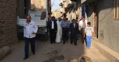 إصابة محافظ الأقصر بكدمات وجروح إثر سقوط قدمه فى "بيارة" صرف صحى بالقرنة 
