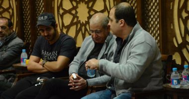 بالصور.. نجوم الفن فى عزاء السيناريست عبد الله حسن