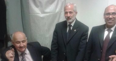 جمارك مطار القاهرة تضبط كميات كبيرة من أدوات "تدبيس المعدة" منتهية الصلاحية