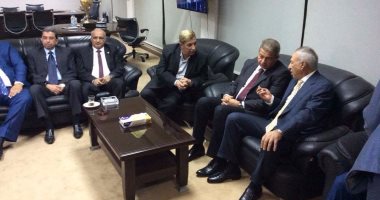 وزير الرياضة يعد إدارة الإسماعيلى بإنشاء استاد بالإسماعيلية الجديدة