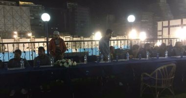 بالصور.. عزومة سمك من مرتضى منصور للاعبى الزمالك