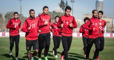 الأهلى يركز على الضربات الثابتة لعلاج أزمة التهديف أمام الذئاب
