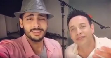 بالفيديو.. دويتو بين المطرب مصطفى قمر والفنان حامد الشراب نجم مسرح مصر