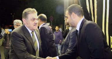 بالصور.. فتحى سرور والسيد البدوى وسعد الدين إبراهيم يصلون عزاء يحيى الجمل 
