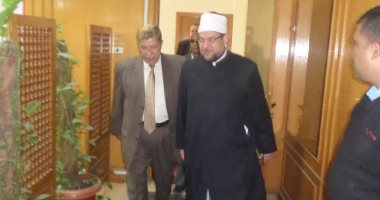 وزير الأوقاف ومحافظ الإسماعيلية يفتتحان مسجد الخلفاء الراشدين بالقصاصين