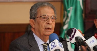 عمرو موسى يغادر القاهرة متوجهًا إلى أثينا على متن الطائرة المصرية