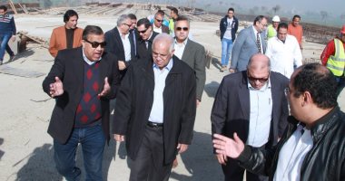 وزير النقل يتفقد اليوم الدائرى الإقليمى لمتابعة معدلات تنفيذه