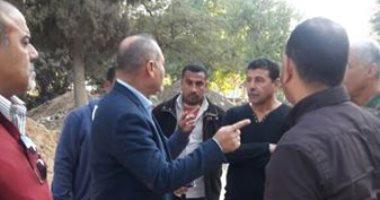 بالصور.. رئيس حى مصر الجديدة يتفقد تطوير حديقة "الميرلاند" 