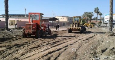 تنفيذ أعمال رصف لمدخل موقف دمياط العمومى الجديد