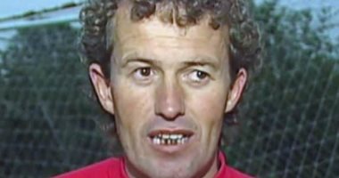 التليجراف: سجن 20 مدربا لكرة قدم بريطانى اعتدوا على الناشئين جنسيا