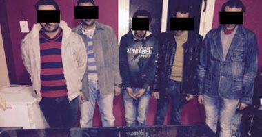 ضبط تشكيل عصابى بالسويس يتاجر فى المخدرات وبحوزتهم 12 طربة حشيش