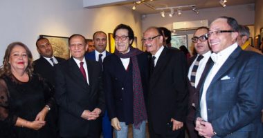 افتتاح معرض "أسطح زمنية" لـ أحمد شيحا بجاليرى مصر بحضور فاروق حسنى