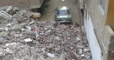 ضبط عربات تلقى مخلفات هدم في شوارع بولاق الدكرور بالجيزة