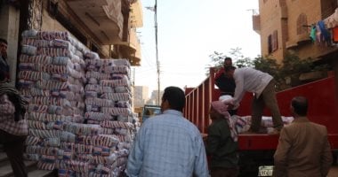 ضبط صاحبة محل بقالة تموينية لاستيلائها على 40 ألف كيلو سكر فى إمبابة