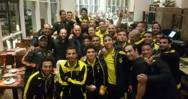 دجلة يحتفل بعيد ميلاد أبو جريشة الـ"69" فى معسكر الزمالك