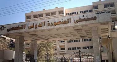 إصابة تلميذة بارتجاج فى المخ بعد سقوط عارضة المرمى على رأسها بالمنصورة