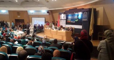رئيس جامعة حلوان: 5 معامل حاسب آلى لخدمة طلاب التنسيق بالمجان